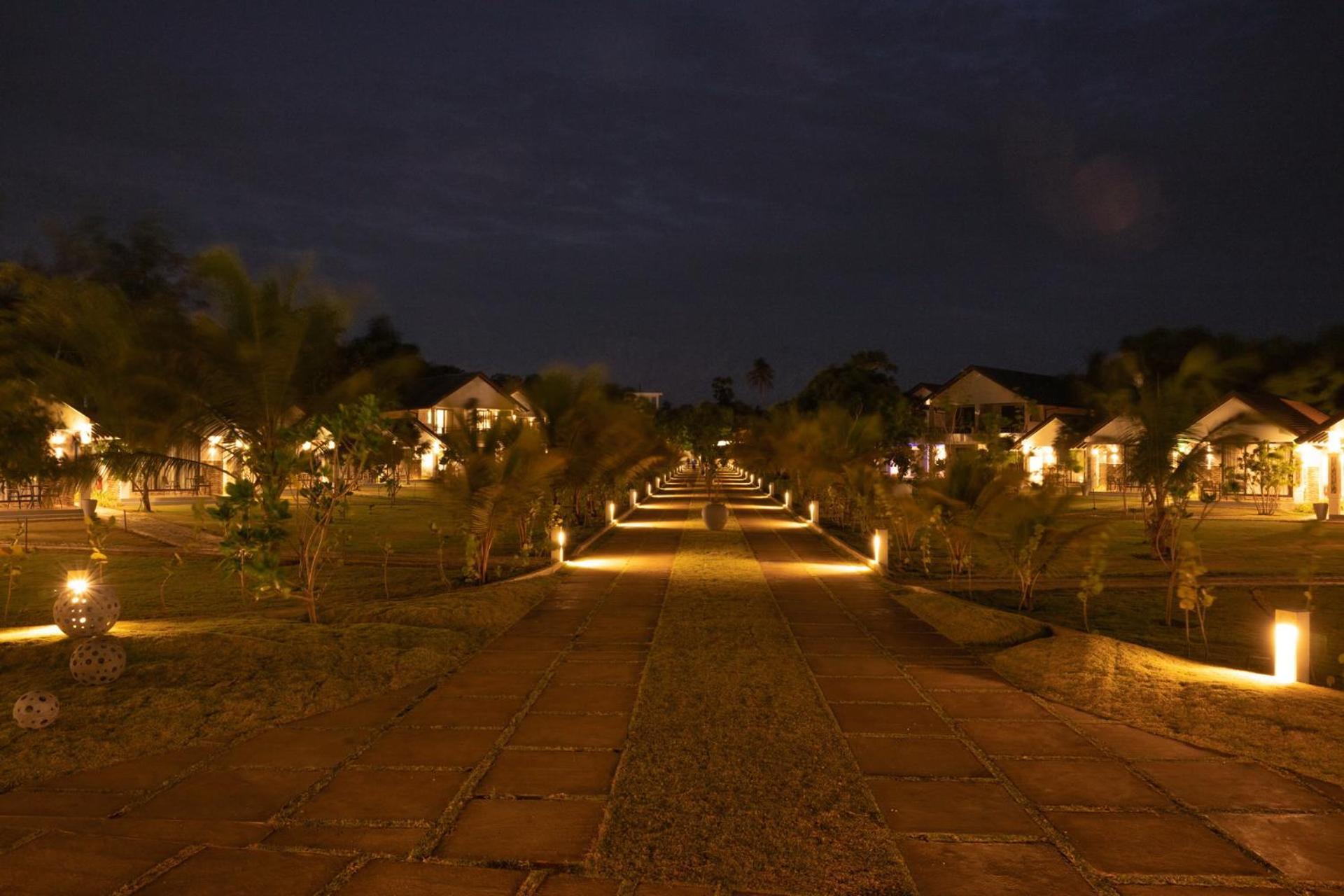 Uppuveli Beach By Dsk Trincomalee Kültér fotó